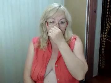 evelynloveshy from Chaturbate