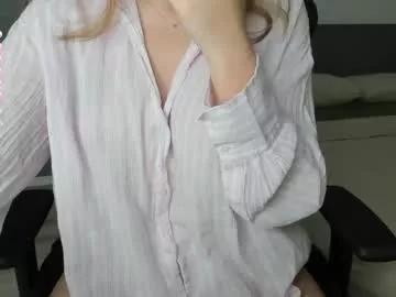 gigihadd from Chaturbate
