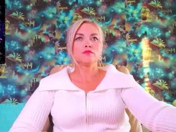 goddess_isabella11 from Chaturbate