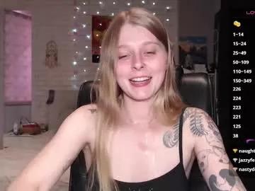 helenundersin from Chaturbate