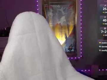 hollydiamond_ from Chaturbate