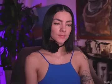 hollylinder_ from Chaturbate