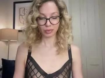 hottymilana from Chaturbate