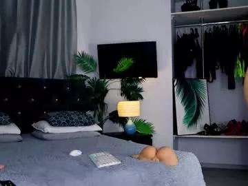 inviting_tina from Chaturbate