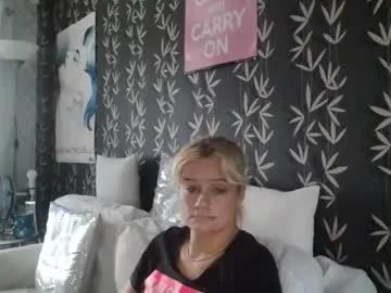 jakkilouise from Chaturbate