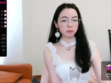jinnloveu from Chaturbate