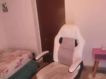 juuli_ross_ from Chaturbate