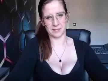 kayalips from Chaturbate