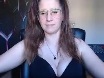 kayalips from Chaturbate