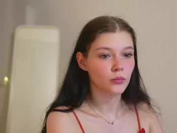 kelly_ember from Chaturbate