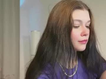 kelly_ember from Chaturbate