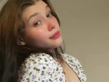 kelly_ember from Chaturbate