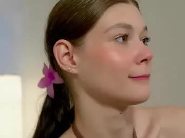 kelly_ember from Chaturbate