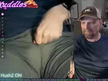 kenkuddles from Chaturbate