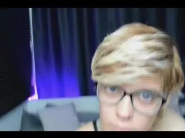 kiki_krash from Chaturbate