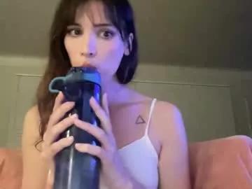 kikihart from Chaturbate