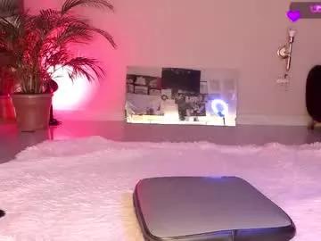 kinkyelise from Chaturbate