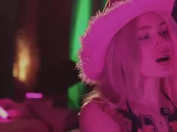 kinkylina_ from Chaturbate