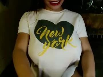 kisses_asian143 from Chaturbate