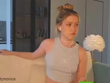 lilkittymonica from Chaturbate