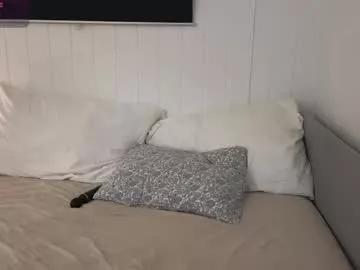 lilleambi from Chaturbate