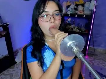 Lilly_kinky from Chaturbate