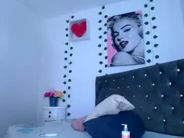 lizzybarbie2 from Chaturbate