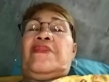 lolamommie from Chaturbate