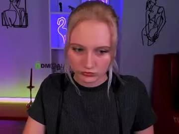 madam_ulis from Chaturbate