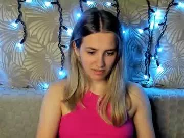 Maggiecake from Chaturbate