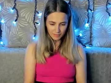 Maggiecake from Chaturbate