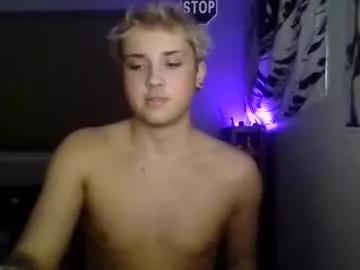 mammothboii2 from Chaturbate