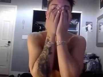 mammothboii2 from Chaturbate