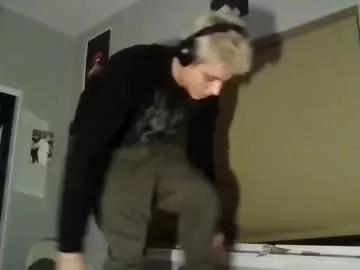 mammothboii2 from Chaturbate