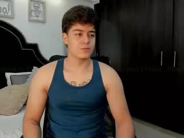 Maxxicruz from Chaturbate