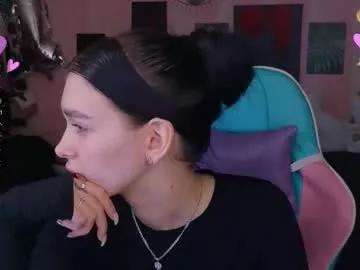 mella_freya from Chaturbate