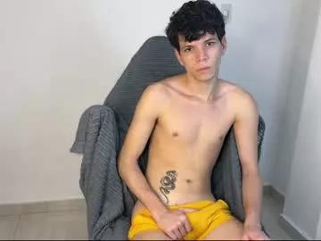 Melo_twink from Chaturbate
