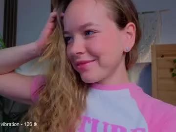 milly_shy from Chaturbate