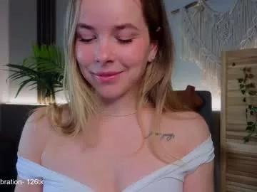 milly_shy from Chaturbate