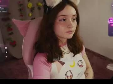 mollysb_05 from Chaturbate