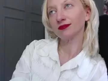 natalie_bitton from Chaturbate
