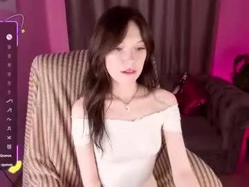 nikkimiltons from Chaturbate