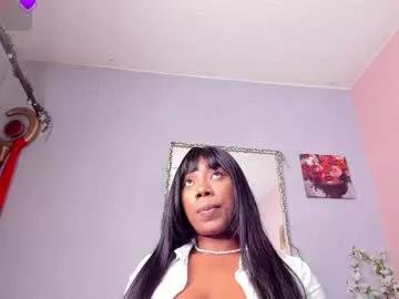 nini_martinii from Chaturbate