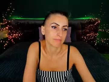 rebecca_diamonds from Chaturbate
