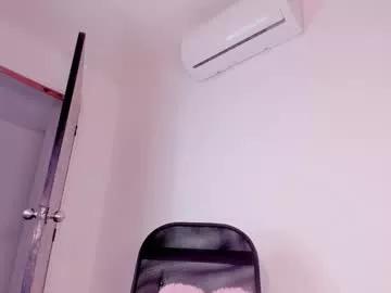 ririblonde from Chaturbate