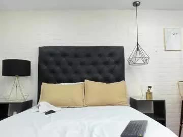 rossee_naia from Chaturbate