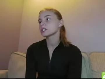roxxxie_reid from Chaturbate