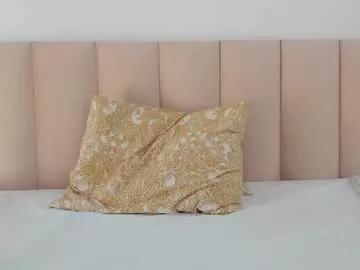 saradiamond01 from Chaturbate