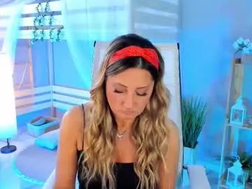sarahholly from Chaturbate