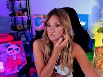 sarahholly from Chaturbate